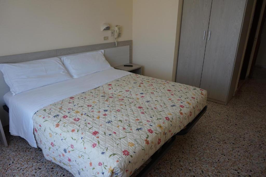 Hotel Ines Cesenatico Dış mekan fotoğraf